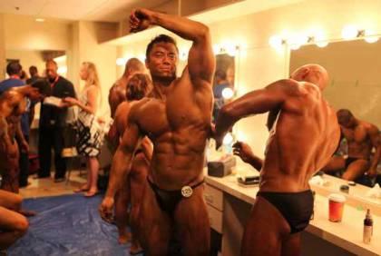 Oiled Muscle Men